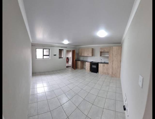 3 BEDROOM TOWNHOUSE FOR SALE IN KENLEAF